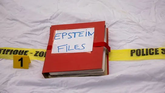 Imagen de archivo de una protesta en Francia por los derechos de los niños después de las revelaciones de los papeles de Epstein. Imagen de archivo de una protesta en Francia por los derechos de los niños después de las revelaciones de los papeles de Epstein.