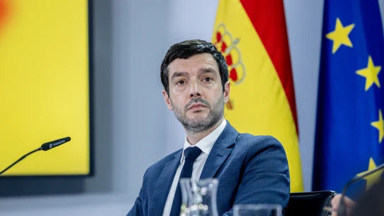 El ministro de Consumo y Agenda 2030, Pablo Bustinduy, este martes en la rueda de prensa posterior al Consejo de Ministros en Moncloa. El ministro de Consumo y Agenda 2030, Pablo Bustinduy, este martes en la rueda de prensa posterior al Consejo de Ministros en Moncloa.