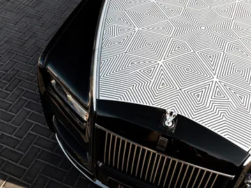 No está pintado sino tatuado: este Rolls-Royce se cuela entre la lista de coches más bonitos y especiales de siempre No está pintado sino tatuado: este Rolls-Royce se cuela entre la lista de coches más bonitos y especiales de siempre