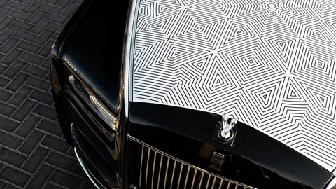 No está pintado sino tatuado: este Rolls-Royce se cuela entre la lista de coches más bonitos y especiales de siempre No está pintado sino tatuado: este Rolls-Royce se cuela entre la lista de coches más bonitos y especiales de siempre