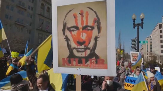 Ucranianos se manifiestan en Espa&ntilde;a contra la guerra en su pa&iacute;s