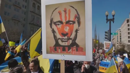 Ucranianos se manifiestan en España contra la guerra en su país Ucranianos se manifiestan en España contra la guerra en su país