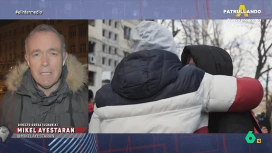 Mikel Ayestaran afirma que los ucranianos se sienten abandonados por EEUU: "Trump aquí no ha llegado ni se le espera" Los ucranianos, como señala el corresponsal, consideran que Trump es cercano al Kremlin y esto ha provocado un acercamiento hacia Europa, "al que apelan como el gran aliado con el cual quieren salir adelante".