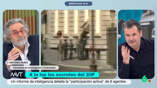 Antonio Rubio señala que hay muchos documentos del 23F sin desclasificar: "Quedarse con un aperitivo es cabrear al personal" El periodista e historiador no se ha mostrado muy contento con esta desclasificación. Aunque ve positivo que se conozcan estos documentos, cree que es necesaria una nueva ley de secretos oficiales.