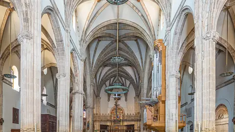 Interior de la Catedral de Alcalá de Henares Interior de la Catedral de Alcalá de Henares
