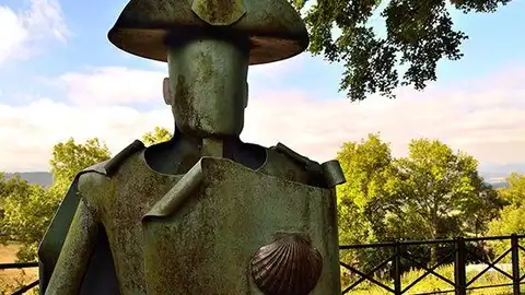 Estatua del peregrino en Asturias Estatua del peregrino en Asturias