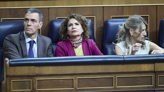 María Jesús Montero se equivoca y vota en contra de las ayudas a las víctimas de los accidentes de Adamuz y Gelida María Jesús Montero se equivoca y vota en contra de las ayudas a las víctimas de los accidentes de Adamuz y Gelida