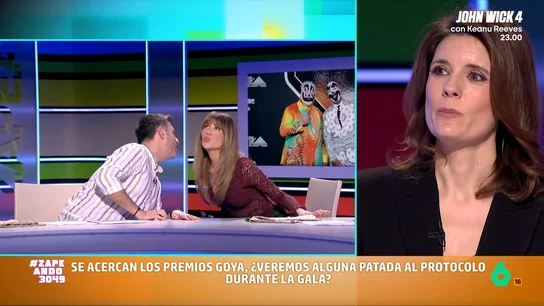 María José Gómez y Verdú, tajante sobre los saludos con besos al aire María José Gómez y Verdú comparte algunos consejos para los Premios Goya. En este vídeo, explica cómo deberían ser los saludos y en qué momento la mejor opción es el apretón de manos o los dos besos.