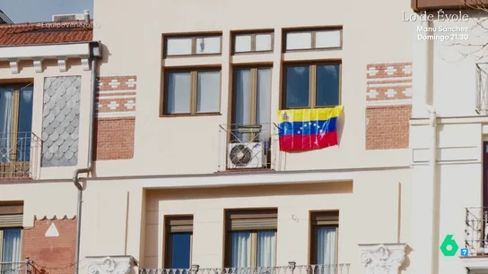 La irónica gentrificación del barrio de Salamanca: "Están llegando fortunas que superan en muchísimos dígitos al rico madrileño" Fernando Arancón, director de 'El Orden Mundial', analiza en este vídeo el fenómeno de la llegada de fortunas venezolanas al barrio de Salamanca y cómo esto no sólo afecta a los barrios bien de Madrid, sino a la crisis de la vivienda en general.