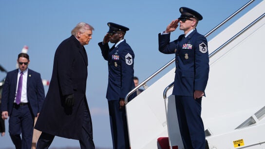 Donald Trump antes de subirse al Air Force One