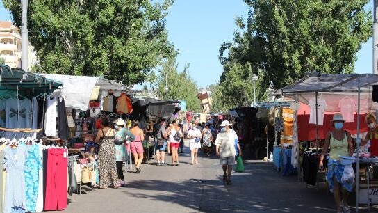 Foto de archivo del mercadillo de Fuengirola