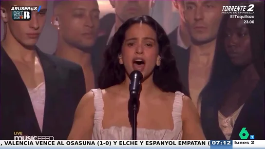Rosalía, primera española con el premio a Artista Internacional en los Brit Awards: así fue su espectacular actuación con Björk Rosalía, primera española con el premio a Artista Internacional en los Brit Awards: así fue su espectacular actuación con Björk