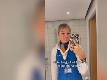 Esther Sturrus, azafata de la aerol&iacute;nea KLM 