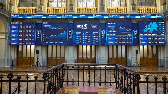 Paneles informativos en el Palacio de la Bolsa de Madrid, a 3 de febrero de 2026, en Madrid (Espa&ntilde;a).