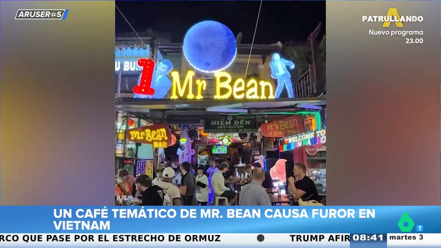 Alfonso Arús alucina con el bar homenaje a Mr. Bean: “¿La gente que va es igual de antisocial que él? Alfonso Arús alucina con el bar homenaje a Mr. Bean: “¿La gente que va es igual de antisocial que él?
