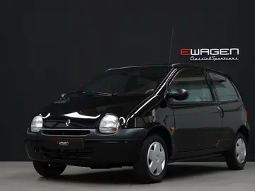 El nuevo Renault Twingo eléctrico promete, pero por bastante menos puedes conseguir un modelo 1999 como nuevo y saciar tu nostalgia El nuevo Renault Twingo eléctrico promete, pero por bastante menos puedes conseguir un modelo 1999 como nuevo y saciar tu nostalgia