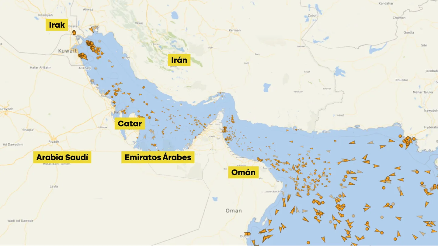 El estrecho de Ormuz continúa bloqueado: más de 3.000 barcos siguen parados porque ninguna aseguradora asume el coste El estrecho de Ormuz continúa bloqueado: más de 3.000 barcos siguen parados porque ninguna aseguradora asume el coste