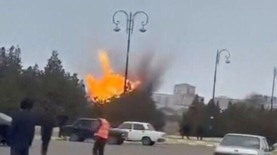 Ir&aacute;n ataca con drones un aeropuerto de Azerbaiy&aacute;n.