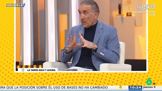 La divertida 'pullita' de Juan y Medio con un invitado que busca el amor: "Solo entiendo una cuarta parte de lo que dices"