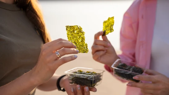 Chicas comiendo Chicas comiendo