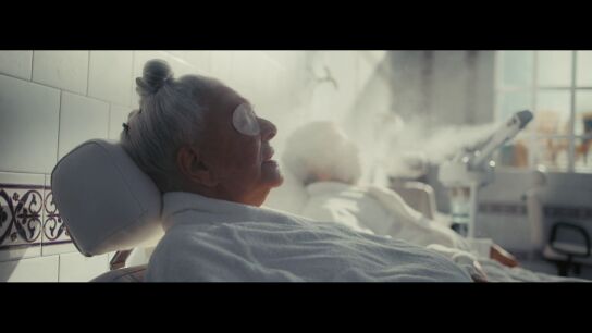 "Cuando Lola encontr&oacute; a Jordi": Lola Herrera se sincera sobre los orgasmos fingidos, su apoyo a "Perro Sanxe" y su paso por Un Paso Adelante