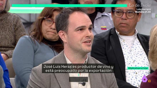 Afra Blanco, al empresario que carga contra la postura del Gobierno frente a Trump: "Si ves perdido a Sánchez, a Feijóo y a Abascal..." Afra Blanco, al empresario que carga contra la postura del Gobierno frente a Trump: "Si ves perdido a Sánchez, a Feijóo y a Abascal..."