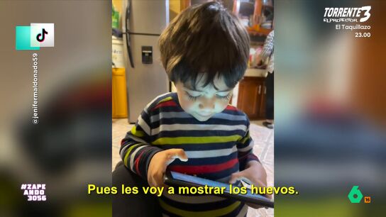 Zapeando analiza el divertido v&iacute;deo de un ni&ntilde;o que le dice a su madre que se quiere dejar el pelo largo y no le importa que le confundan con una ni&ntilde;a: "Pues les voy a mostrar los huevos", afirma.