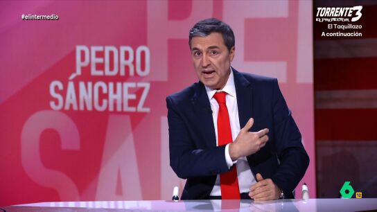 Ra&uacute;l P&eacute;rez se convierte en este v&iacute;deo en Pedro S&aacute;nchez y asegura que es muy f&aacute;cil "cantar 'Yo soy espa&ntilde;ol, espa&ntilde;ol, espa&ntilde;ol' cuando gana la selecci&oacute;n, pero qui&eacute;n se atreve a lo mismo delante de un tipo naranja con m&aacute;s misiles que neuronas".
