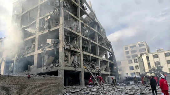 Imagen de un edificio en Irán derrumbado tras los ataques. Imagen de un edificio en Irán derrumbado tras los ataques.