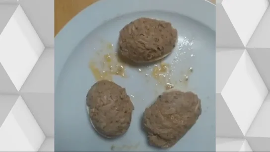 Imagen de un plato de albóndigas servido en una residencia Imagen de un plato de albóndigas servido en una residencia