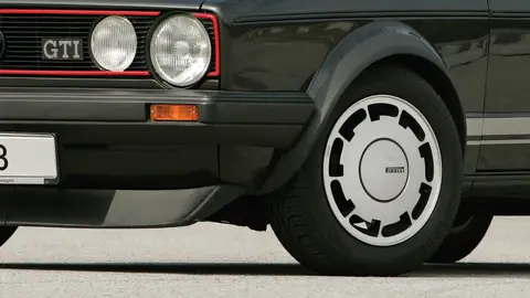 Los 50 años del Golf GTI: el día que Volkswagen lanzó una edición limitada para las masas Los 50 años del Golf GTI: el día que Volkswagen lanzó una edición limitada para las masas