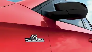 Es compacto y tiene gran maletero, pero también puede ser deportivo por poco más de 20.000 euros Es compacto y tiene gran maletero, pero también puede ser deportivo por poco más de 20.000 euros