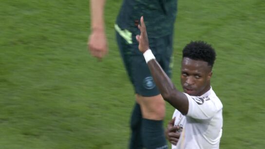 El perd&oacute;n de Vinicius al Santiago Bernab&eacute;u tras fallar el penalti que habr&iacute;a sentenciado la eliminatoria