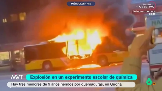 Seis muertos en el incendio de un autobús 'postal' en Suiza Según ha informado la policía local, se está siguiendo la pista de un "acto deliberado", aunque matizan que la investigación acaba de comenzar.