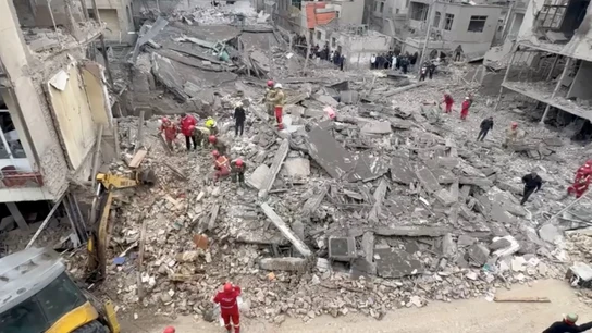 Imagen de un edificio destruido tras un ataque israelí en Teherán Imagen de un edificio destruido tras un ataque israelí en Teherán