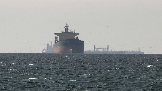 Buques cisterna navegan en el Golfo Pérsico, cerca del Estrecho de Ormuz Buques cisterna navegan en el Golfo Pérsico, cerca del Estrecho de Ormuz