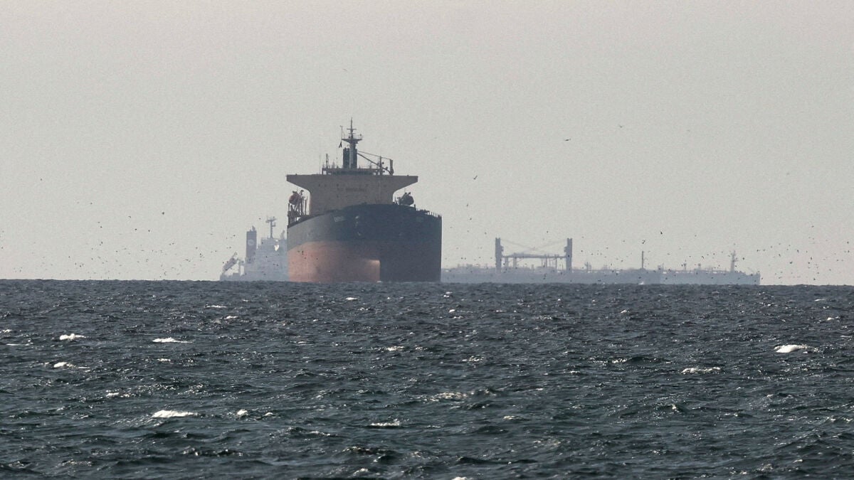 El petróleo supera máximos desde 2022 en una jornada en la que alcanza los 115 dólares