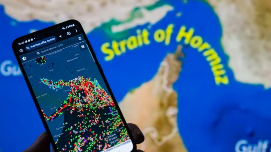 Un mapa del tráfico marino en el estrecho de Ormuz Un mapa del tráfico marino en el estrecho de Ormuz