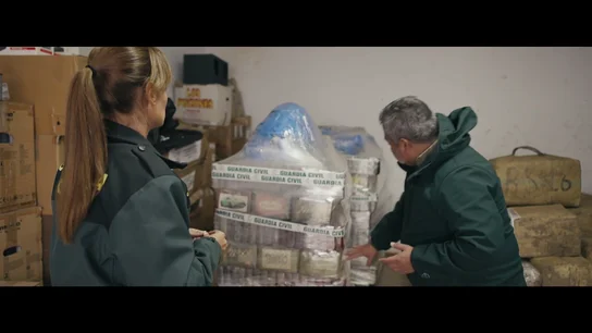 Jalis de la Serna enseña en exclusiva en televisión el viaje de la droga incautada por la Guardia Civil: "Somos los primeros en grabarlo" Jalis de la Serna enseña en exclusiva en televisión el viaje de la droga incautada por la Guardia Civil: "Somos los primeros en grabarlo"