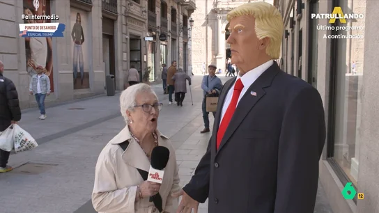 Este es el contundente mensaje de una mujer contra Donald Trump: "Estoy hasta... ¡Capullo!" El Intermedio ha sacado a la calle una estatua a tamaño real del presidente de Estados Unidos para que la gente se desahogue y le digan todo lo que piensan sobre él.