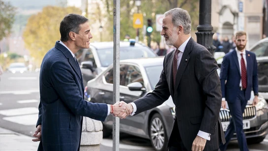 El presidente del Gobierno, Pedro Sánchez, y el rey Felipe VI, en una imagen de archivo. El presidente del Gobierno, Pedro Sánchez, y el rey Felipe VI, en una imagen de archivo.