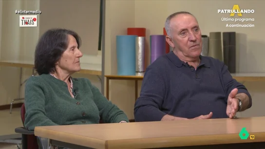 La divertida respuesta de un hombre cuando Thais Villas le pregunta si el sexo es un deporte: "Cuando viene, un milagro" Thais Villas conversa con varias personas mayores sobre el deporte. ¿Lo siguen practicando? ¿El sexo se puede considerar ejercicio? ¿Ligan en los gimnasios? Sus divertidas respuestas, en este vídeo.