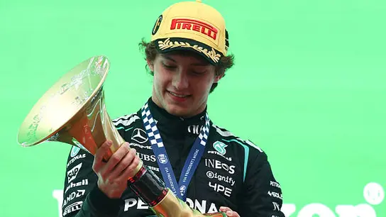 La sorprendente comparación de un expiloto de F1 sobre Kimi Antonelli: "Me recuerda un poco a..." La sorprendente comparación de un expiloto de F1 sobre Kimi Antonelli: "Me recuerda un poco a..."