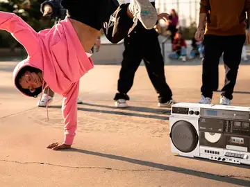 Un loro con Bluetooth, el mejor regalo para los papás ochenteros Un loro con Bluetooth, el mejor regalo para los papás ochenteros