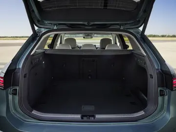 Lo llamativo y lo negativo del Volkswagen Passat 2026, un familiar en peligro de extinción Lo llamativo y lo negativo del Volkswagen Passat 2026, un familiar en peligro de extinción