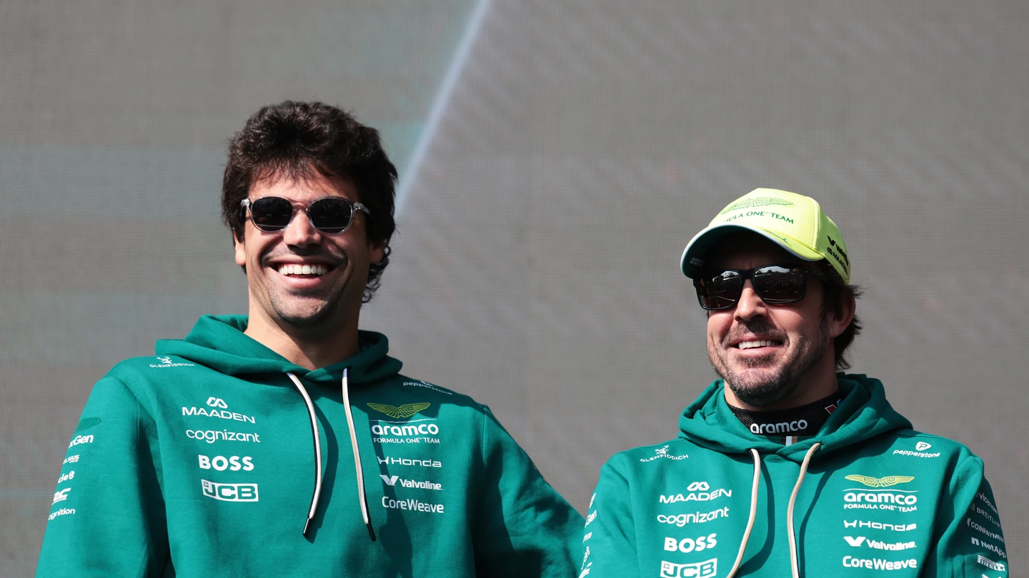 Lance Stroll y Fernando Alonso Lance Stroll y Fernando Alonso