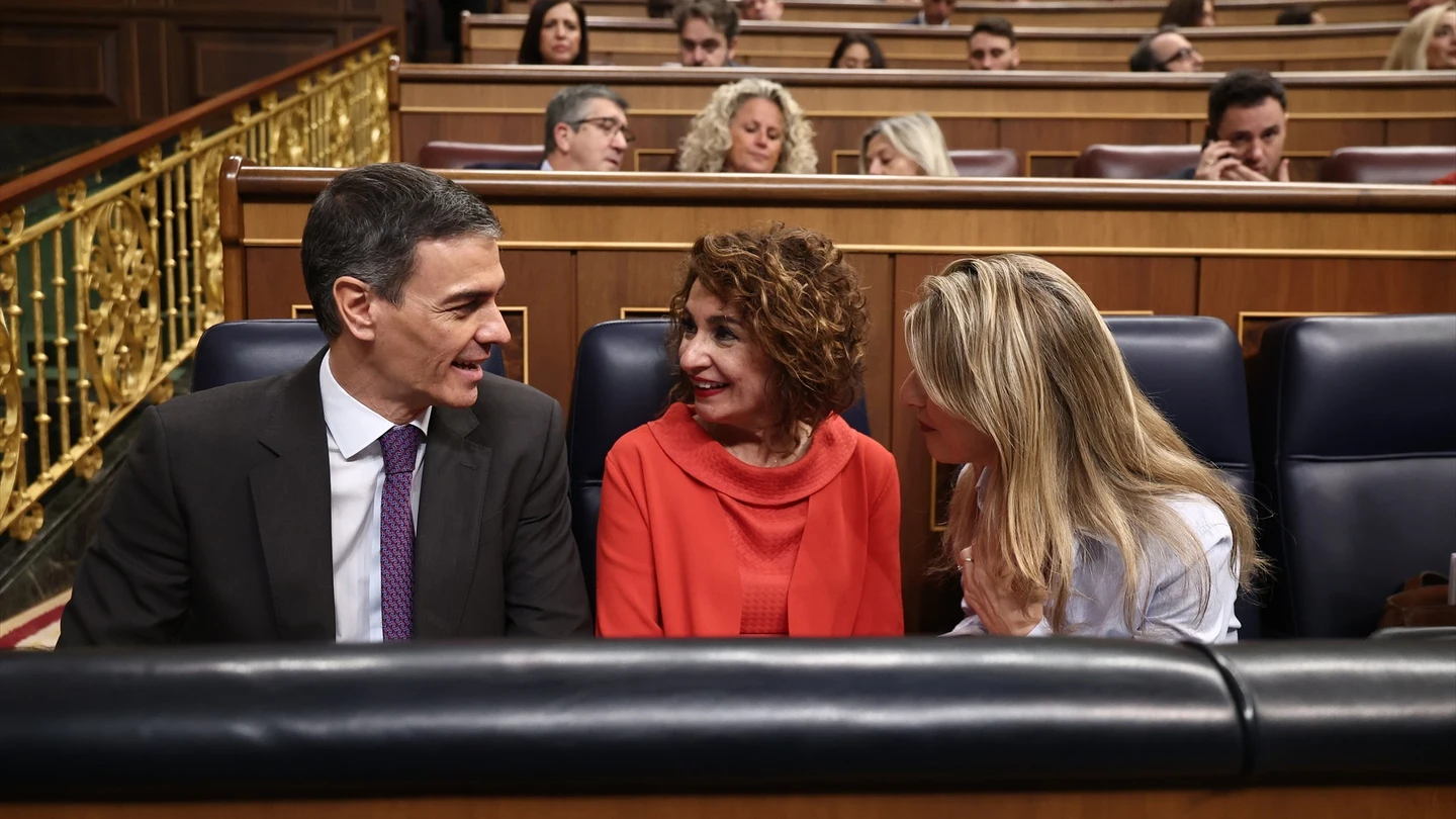 El decreto anticrisis queda en manos de Junts y un PP que lo tacha de "insuficiente" frente al fracaso previsto del de vivienda El decreto anticrisis queda en manos de Junts y un PP que lo tacha de "insuficiente" frente al fracaso previsto del de vivienda
