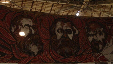 Mosaicos del monumento de Buzludja