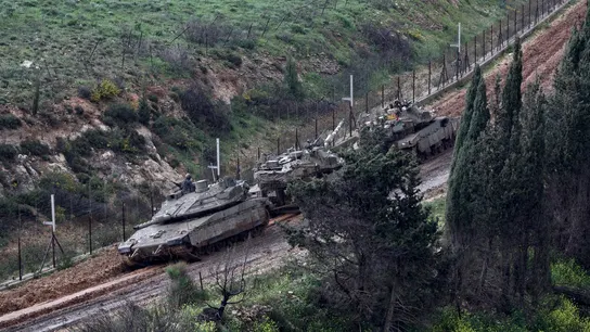 Tanques israelíes en la frontera del país con Líbano. Tanques israelíes en la frontera del país con Líbano.