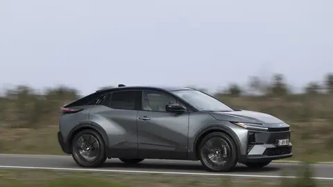 El SUV coupé eléctrico de Toyota con gran batería ya se está entregando y esto es lo que ofrece El SUV coupé eléctrico de Toyota con gran batería ya se está entregando y esto es lo que ofrece